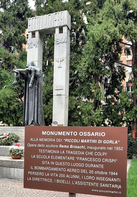 Ossario Gorla copia La statua (tragicamente attuale) di don Gnocchi, socio CAI Milano