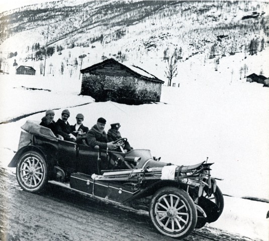 Aprica febbraio 1912 Fatti in breve: Massa Carrara e le Apuane suggrite dal NYT - Premio Mazzotti - Sci costoso