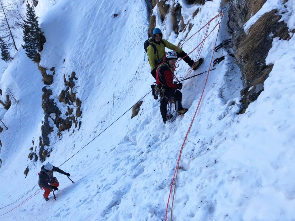 n7oPJw L'accompagnamento in montagna (come nella vita) è trasmissione di un'incompiutezza