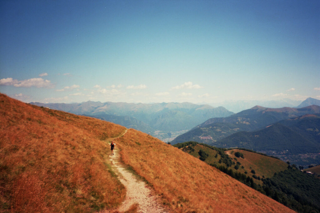 Sguardi alla ricerca della meraviglia nel paesaggio lombardo Monte Generoso Anna Travisonni 1 Sguardi alla ricerca della meraviglia nel paesaggio lombardo